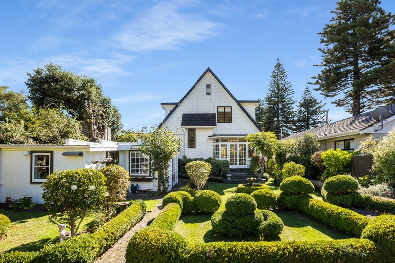 425 Muritai Road, Eastbourne, Lower Hutt - Carousel 1