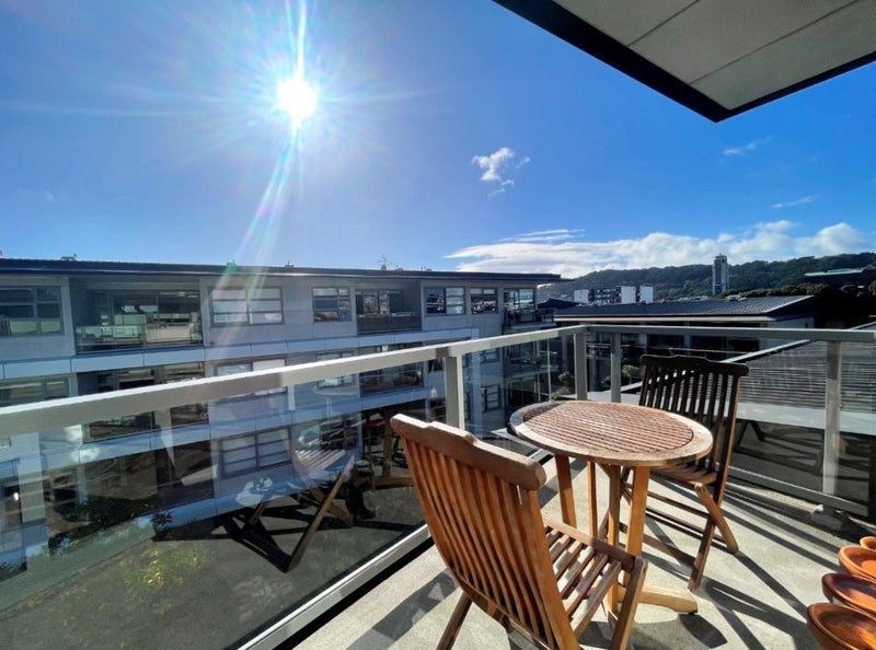 S407/28 Torrens Terrace, Mount Cook, Wellington - Carousel 2