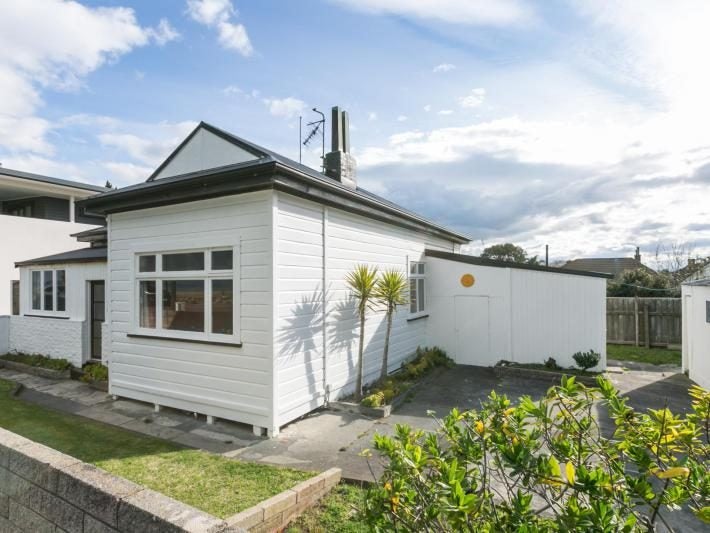 629 Marine Parade, Napier South, Napier - Carousel 1