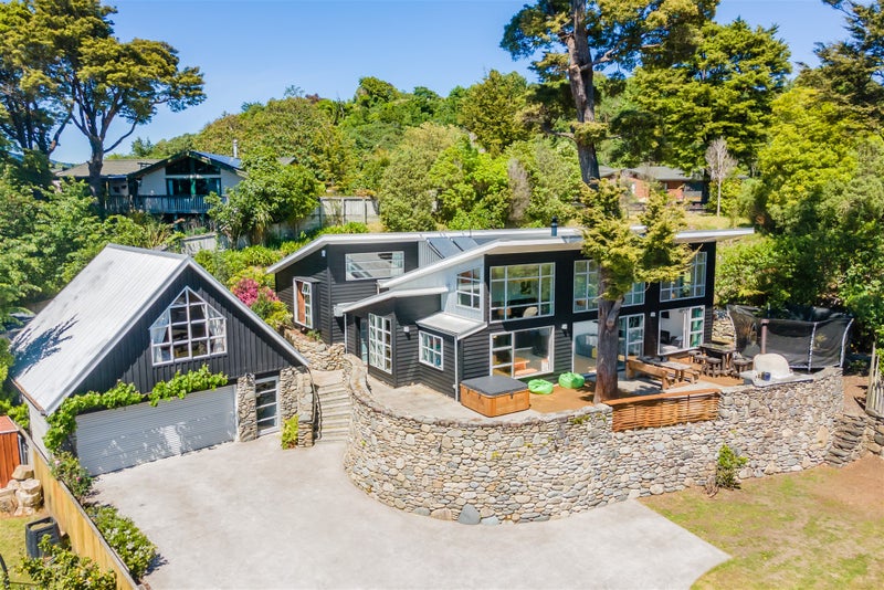 27 Carlow Grove, Birchville, Upper Hutt - Carousel 1