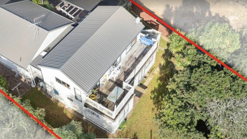 14 Sheralee Place, Bucklands Beach, Auckland - Carousel 1