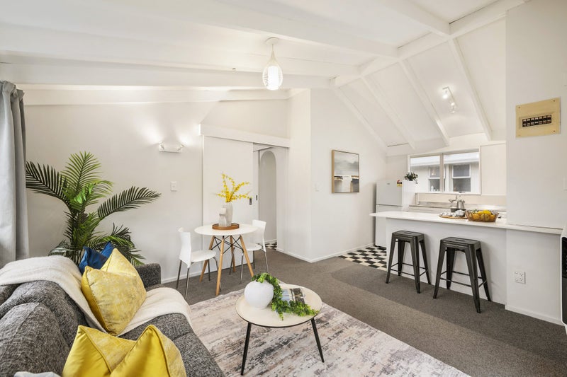 24/125 Queens Drive, Lyall Bay, Wellington - Carousel 2