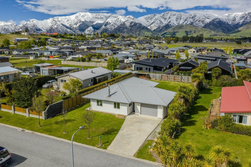 13 Bell Street, Lake Hāwea - Carousel 1