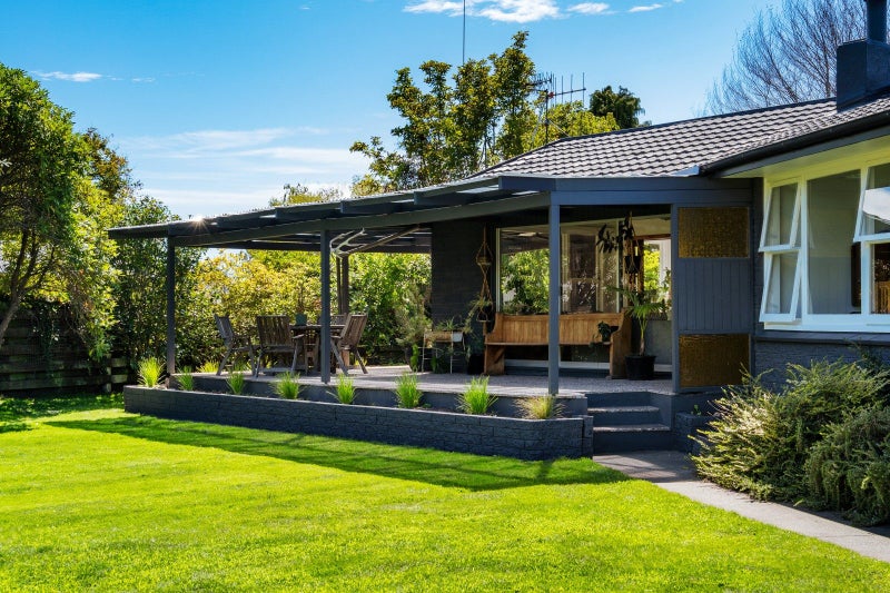 562 Lowe Street, Camberley, Hastings - Carousel 1