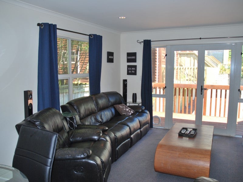 5/3 Malcolm Lane, Thorndon, Wellington - Carousel 2