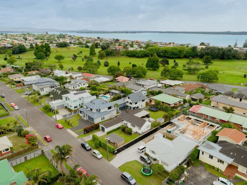 24 Rushton Avenue, Otumoetai, Tauranga - Carousel 20