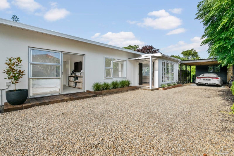 114B The Circle, Manly, Whangaparaoa - Carousel 1