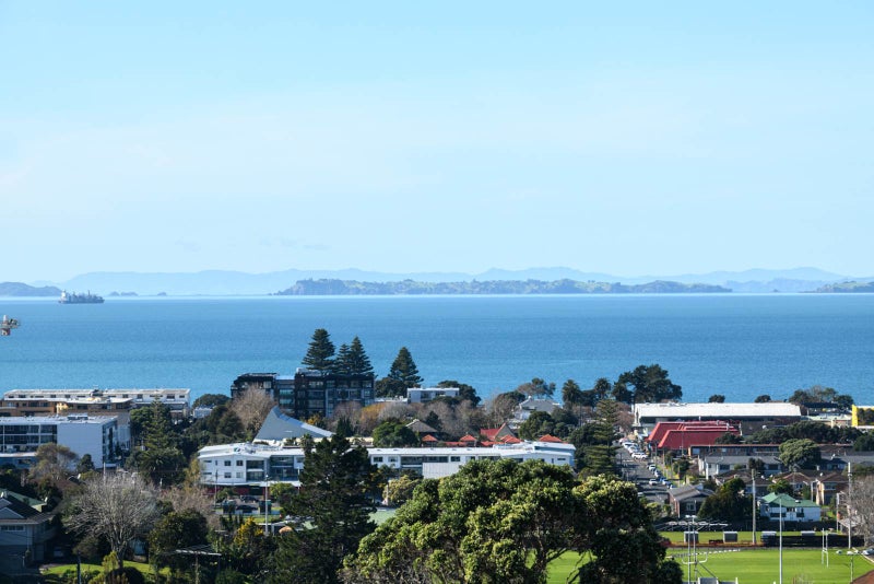 69B Sartors Avenue, Browns Bay, Auckland - Carousel 2