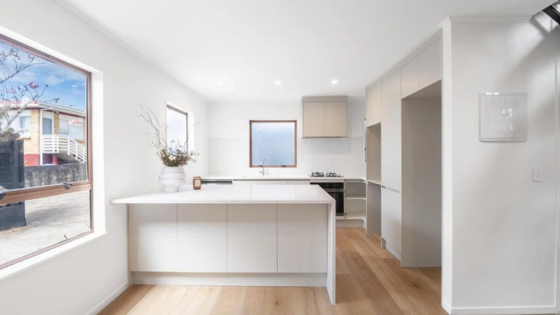 4/77 Haverstock Road, Sandringham, Auckland - Carousel 2