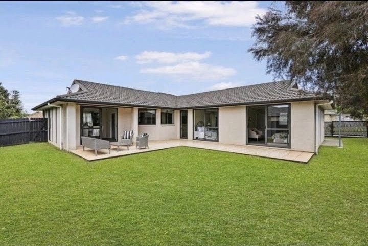 19 Corrofin Drive, East Tamaki, Auckland - Carousel 11