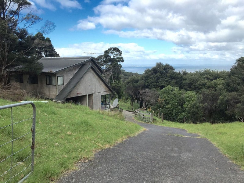 2 Shirley Road, Parau, Auckland - Carousel 1
