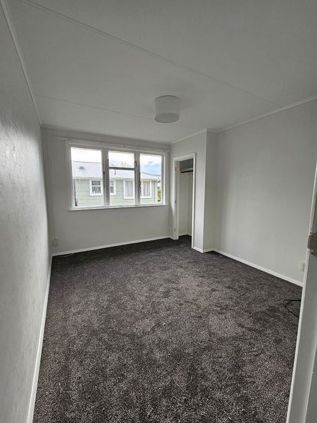 19 Speargrass Grove, Timberlea, Upper Hutt - Carousel 5