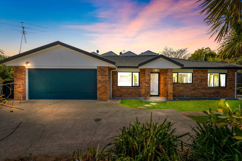 9 Shah Place, Glen Eden, Auckland - Carousel 1