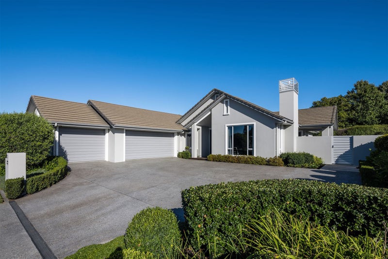 17 Amokura Crescent, Flagstaff, Hamilton - Carousel 2