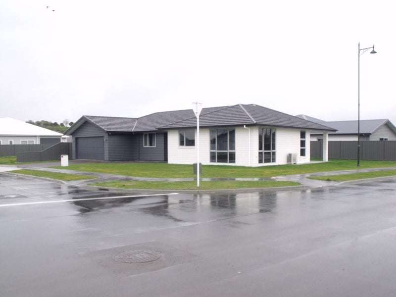 19 Ruahine Road, Poraiti, Napier - Carousel 1