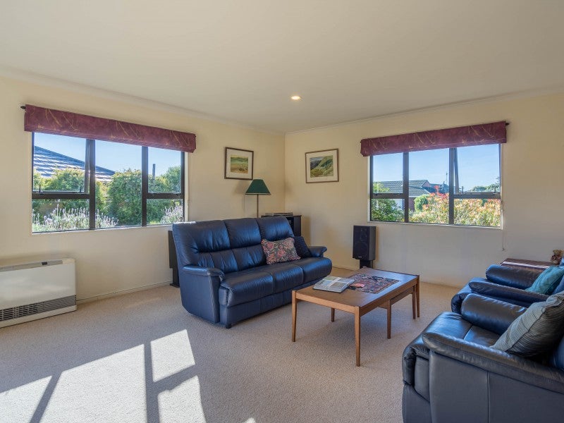 18 Barrett Drive, Waikanae Beach, Waikanae - Carousel 2