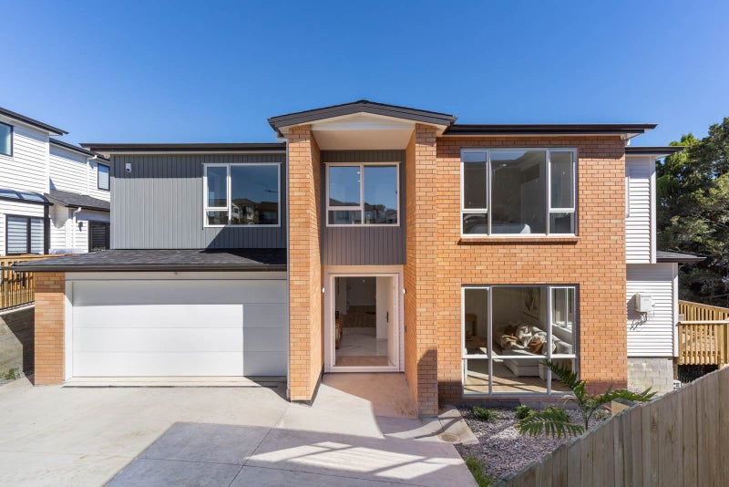 4 Hing Street, Flat Bush, Auckland - Carousel 1