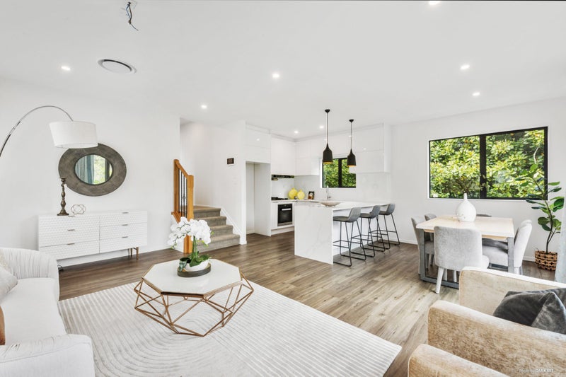 21 Coroglen Avenue, Birkenhead, Auckland - Carousel 1