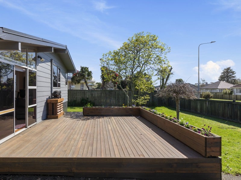 18 Mcintyre Avenue, Fenton Park, Rotorua - Carousel 1