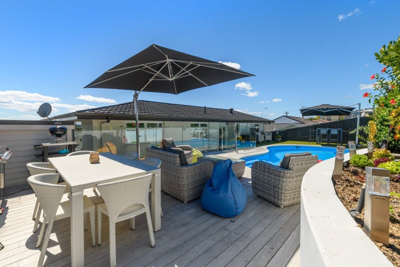 6 Western Road, Otumoetai, Tauranga - Carousel 25