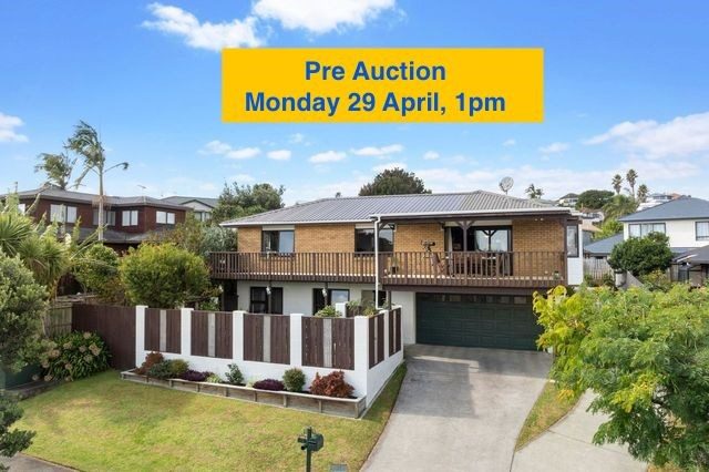 12 Ewhurst Place, Goodwood Heights, Auckland - Carousel 1
