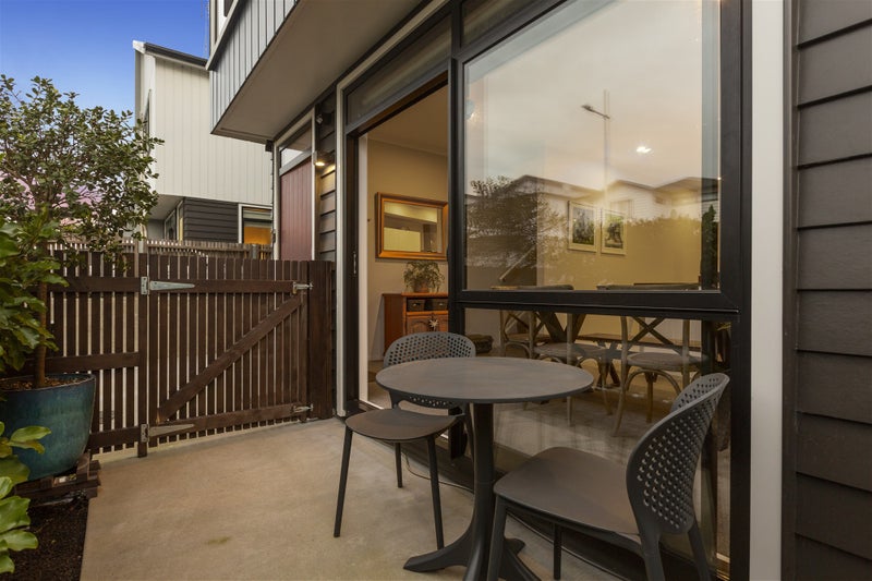 4 Killick Place, Long Bay, Auckland - Carousel 2