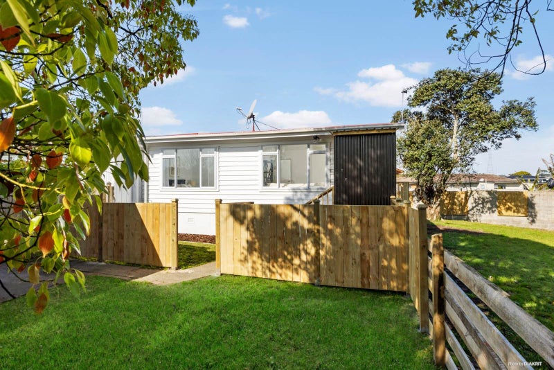 3/16 Latham Avenue, Pakuranga, Auckland - Carousel 2