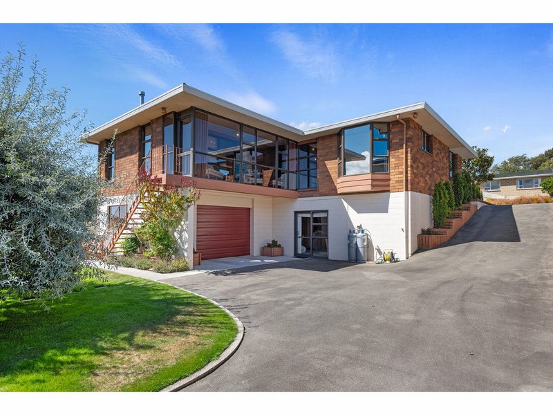 10 Oakleigh Crescent, Oamaru North, Oamaru - Carousel 1
