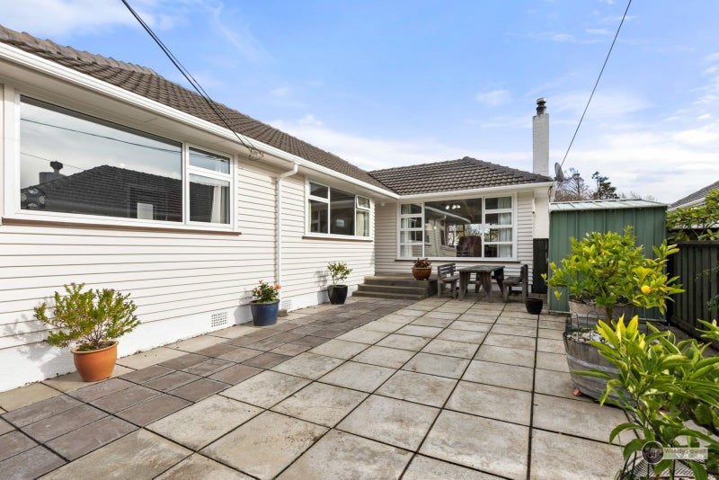 18 Parnell Street, Fairfield, Lower Hutt - Carousel 21