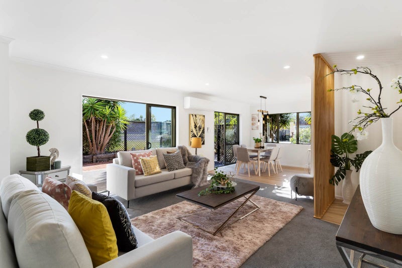 1 Waimarino Road, Weymouth, Auckland - Carousel 1