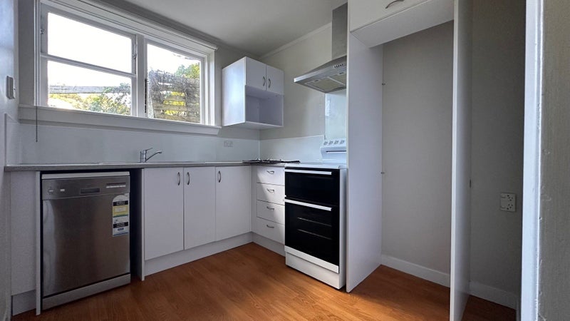 51 Norway Street, Aro Valley, Wellington - Carousel 2