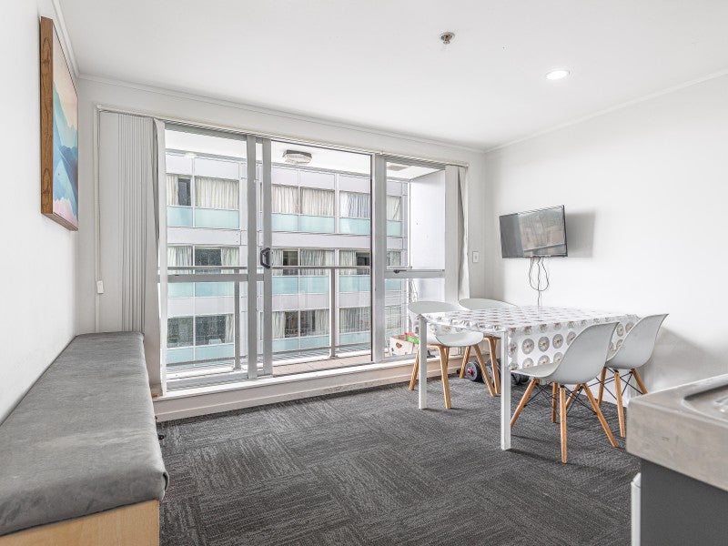 8J/34 Kingston Street, Auckland Central, Auckland - Carousel 1