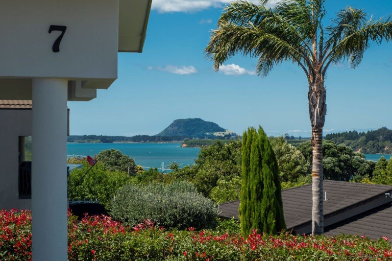 7 Farnell Court, Omokoroa - Carousel 1