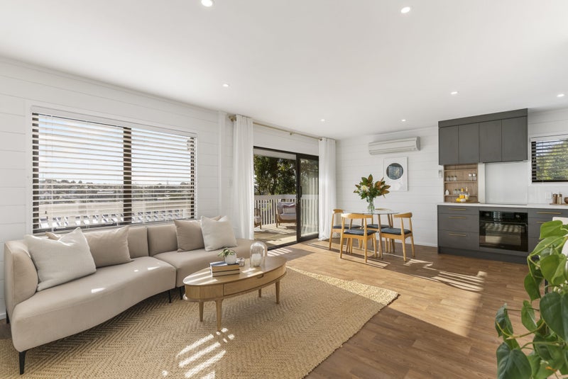 4A Helicon Place, Totara Vale, Auckland - Carousel 1