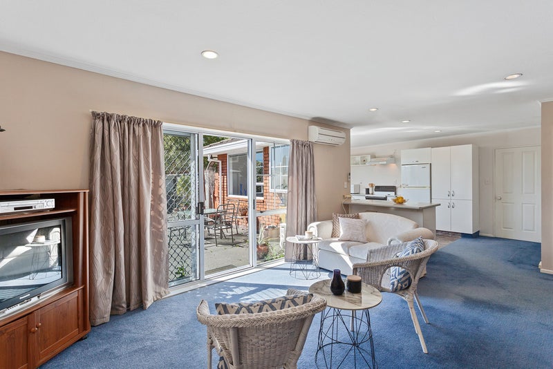 10 Goodall Place, Redwood, Christchurch - Carousel 12