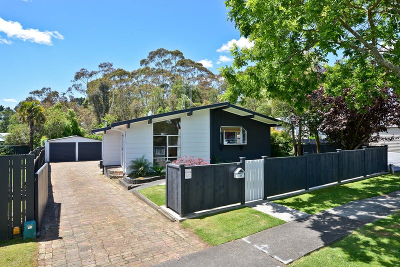31 Lansdowne Crescent, Glenview, Hamilton - Carousel 1