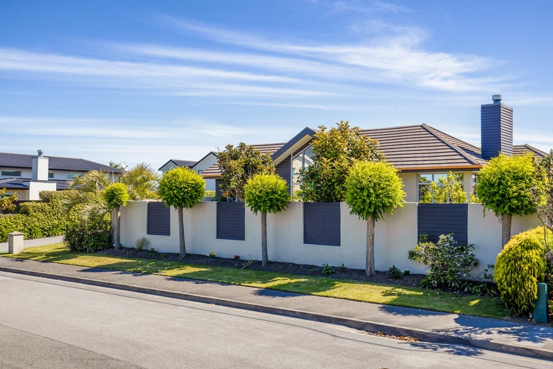 5 Applefield Court, Northwood, Christchurch - Carousel 2