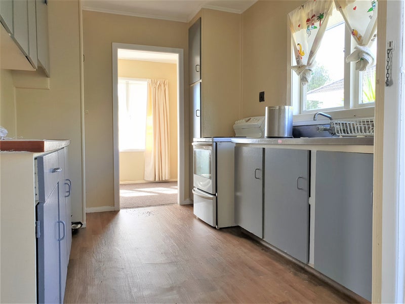 1/37 Fairdene Avenue, Henderson, Auckland - Carousel 2