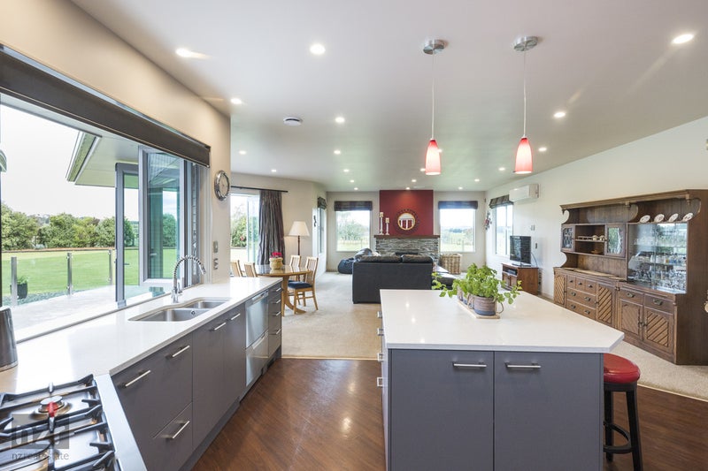 17 James Road, Halcombe, Feilding - Carousel 2