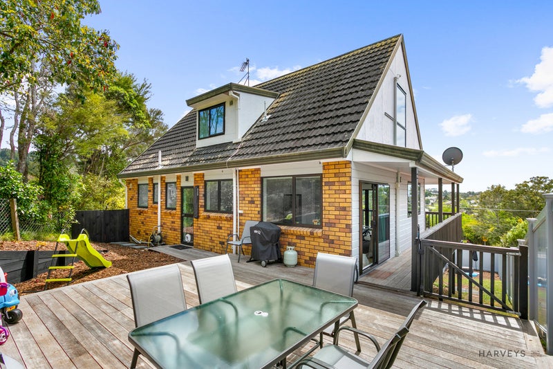 1/84A Avonleigh Road, Green Bay, Auckland - Carousel 1