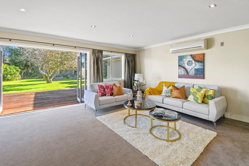 16 Buckingham Crescent, Manukau, Auckland - Carousel 26