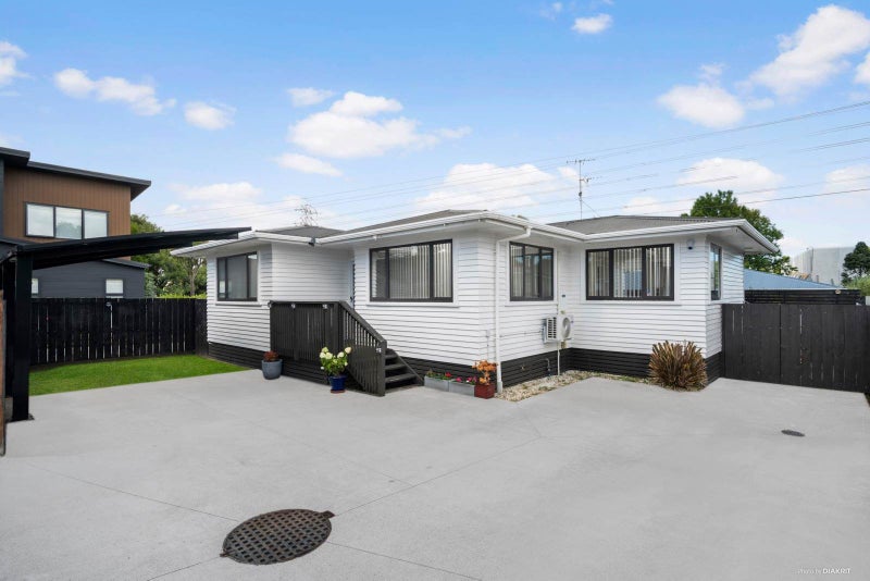 109B Gray Avenue, Mangere East, Auckland - Carousel 1