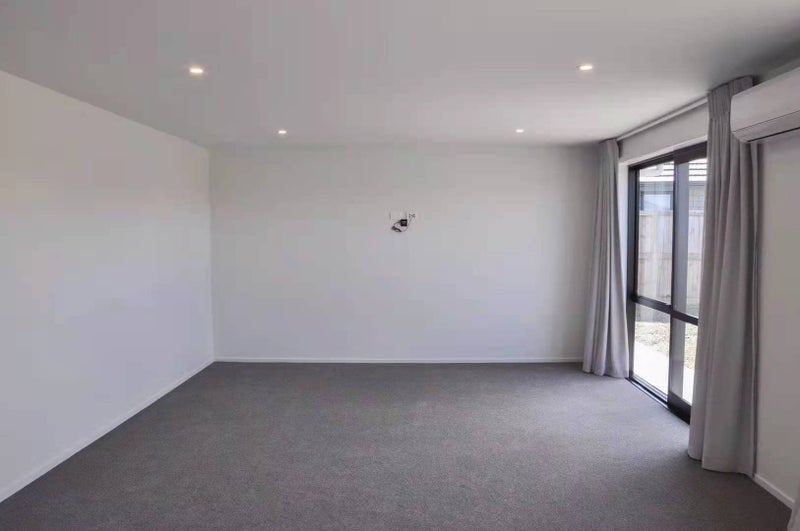 28 Ladeira Place, Fitzroy, Hamilton - Carousel 2