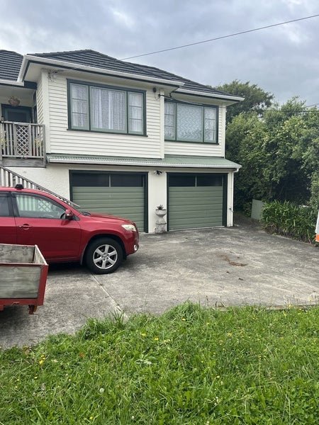 20 Ranui Terrace, Tawa, Wellington - Carousel 1