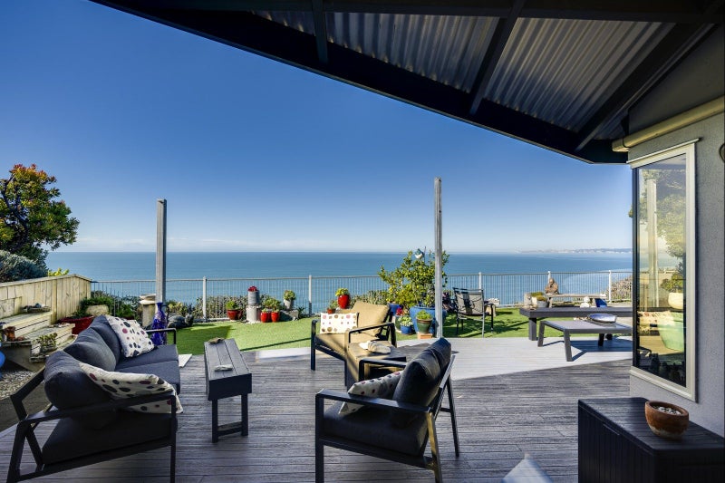 130A Priestley Terrace, Bluff Hill, Napier - Carousel 1