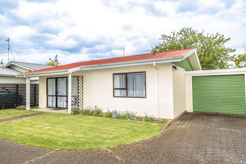 10B Hereford Street, Springvale, Whanganui - Carousel 1