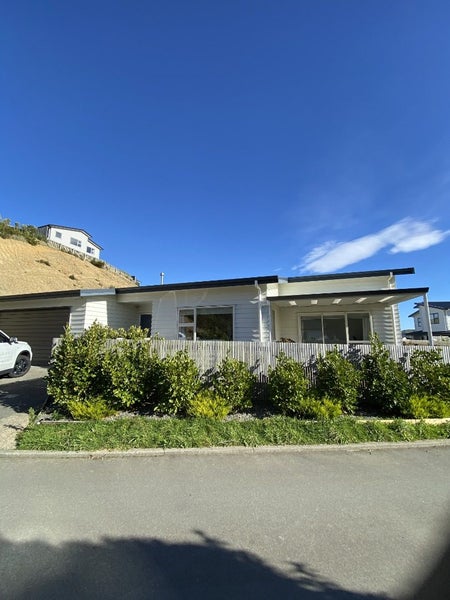 8 Antigua Way, Grenada Village, Wellington - Carousel 1