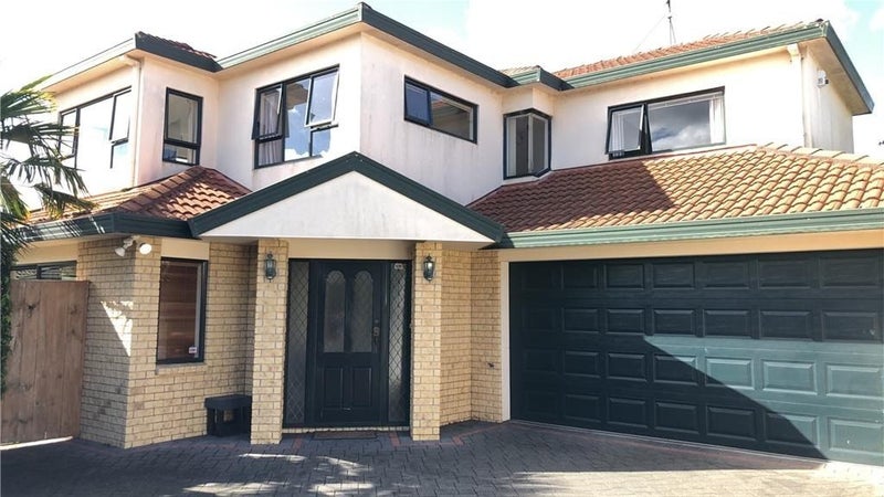 16A Mars Avenue, Sandringham, Auckland - Carousel 1