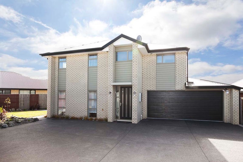 16A Somerville Crescent, Aidanfield, Christchurch - Carousel 1