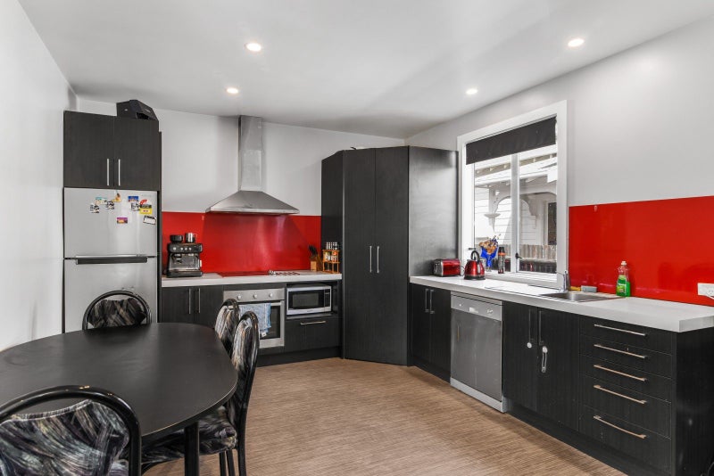 46 Young Street, Saint Kilda, Dunedin - Carousel 2